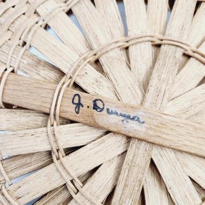 FANTASTIC COLLECTABLE SIGNED WOVEN BASKET W/ HANDLE