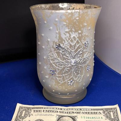 FROSTED SNOWFLAKE VASE