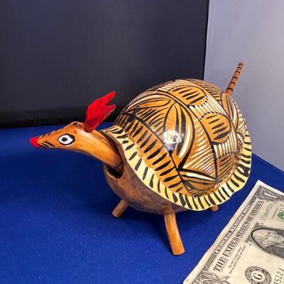 WHIMSICAL ARMADILLO BOBBLE