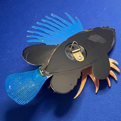 COLORFUL EXOTIC FISH PLAQUE