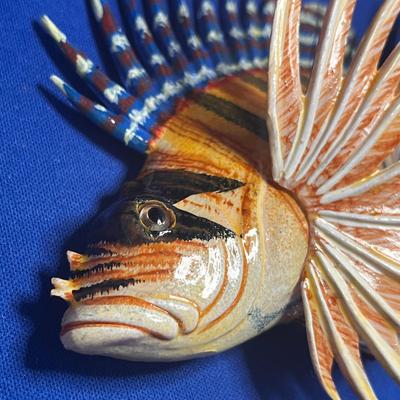 COLORFUL EXOTIC FISH PLAQUE