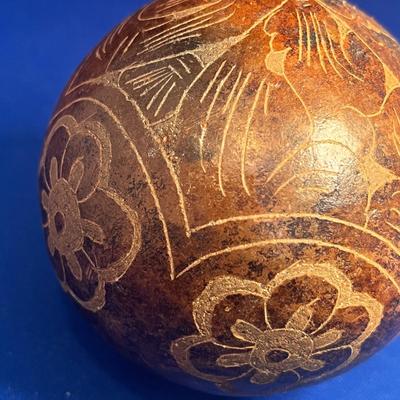 INCISED DESIGN CLAY ORB
