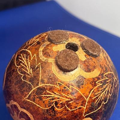 INCISED DESIGN CLAY ORB