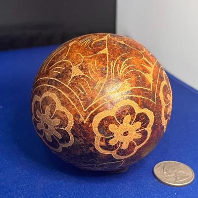 INCISED DESIGN CLAY ORB