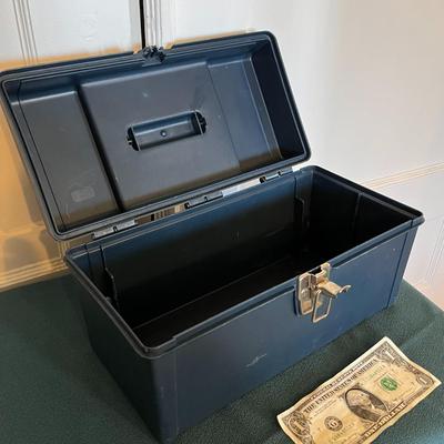 PLASTIC TOOL BOX 