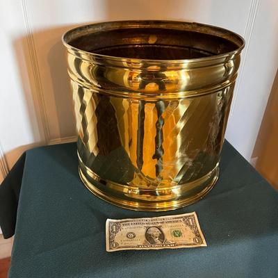 LARGE SHINY BRASS PLANTER POT