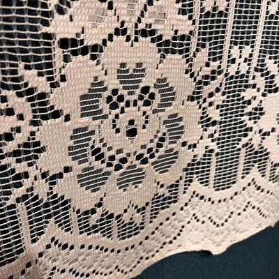 ELEGANT ECRU 48â€ WIDE MACHINE LACE 4 YDS.