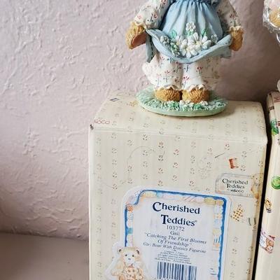 This collection features the February birthstone bear