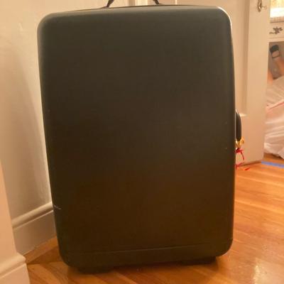 Lot of 3 rolling suitcases