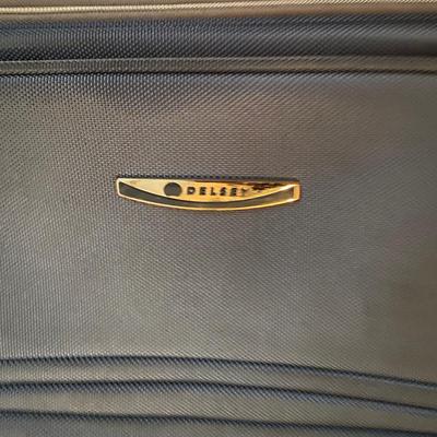 Lot of 3 rolling suitcases