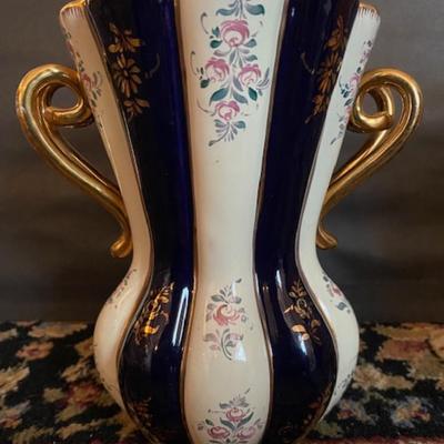 Painted gold leaf Vases and bowls