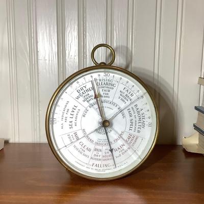 653 Vintage Aneroid Barometer by Selsie Company
