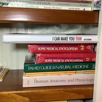 660 Book Lot of Human Anatomy, Medicine, Medical Encyclopedia