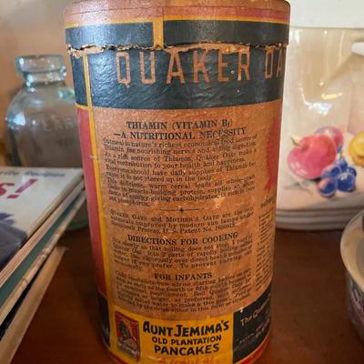 Vintage Quaker Oats Container