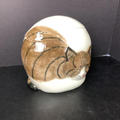 746 Vintage Ceramic Sleeping Cat Cookie Jar