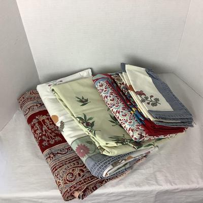 737 Lot of Orvis and Homestead Table Linens