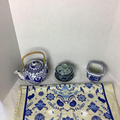 717 Asian Inspired Blue and White Tea Set with Tea Towel with Blue Wooden Tray