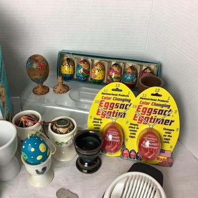 723 Egg Cooking & Decor Lot