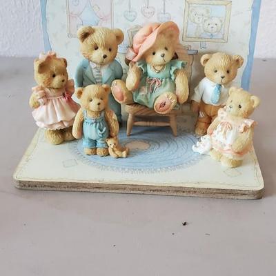 Our cherished family 7 piece collector set