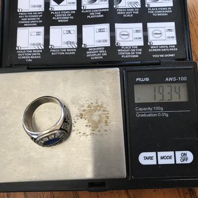 10 KT GOLD RING
