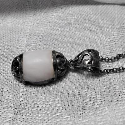 Gorgeous Vintage Moonstone 925 16" Necklace