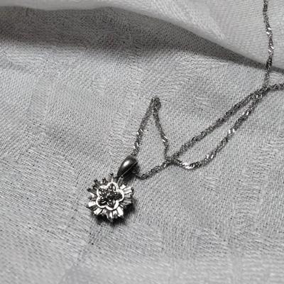 Gorgeous Diamond Starburst 16" 925 Necklace