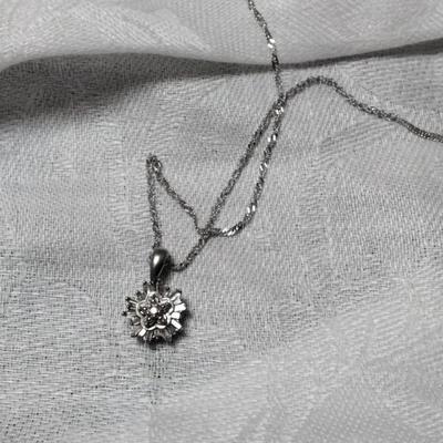 Gorgeous Diamond Starburst 16" 925 Necklace