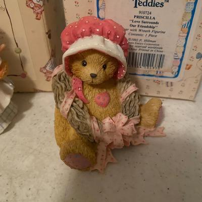 Set of 4 cherished teddies