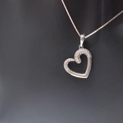 Beautiful Diamond Heart 925 16" Necklace