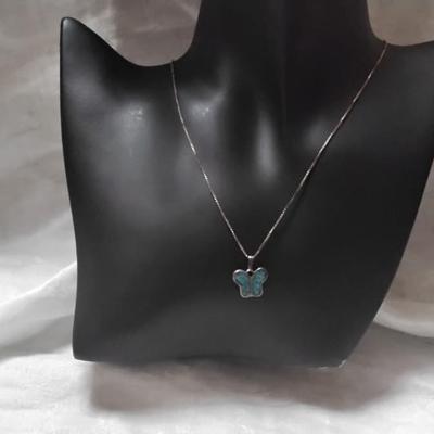 Pretty Vintage Pressed Turquoise Butterfly 19" 925 Necklace