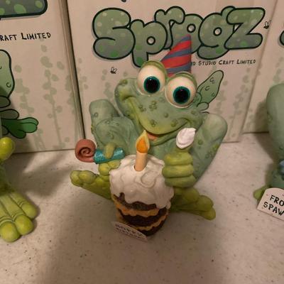 Set of 6 sprog figures