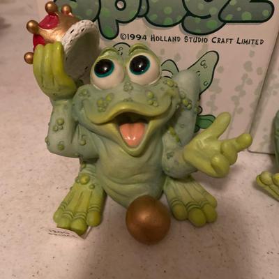 Set of 6 sprog figures
