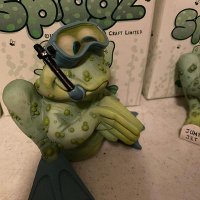 6 frogz figures