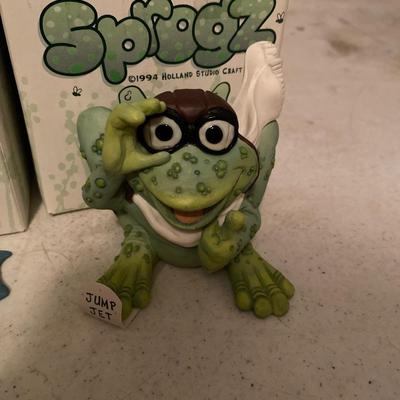 6 frogz figures