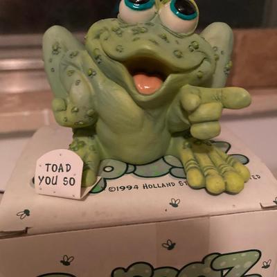 6 frogz figures