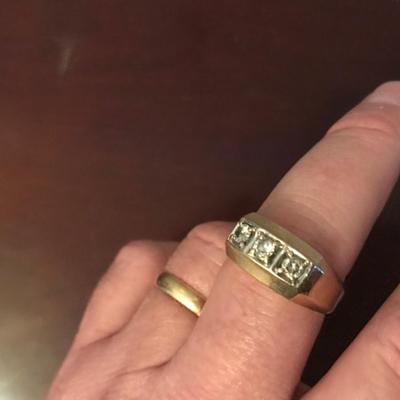 14KT GOLD RING
