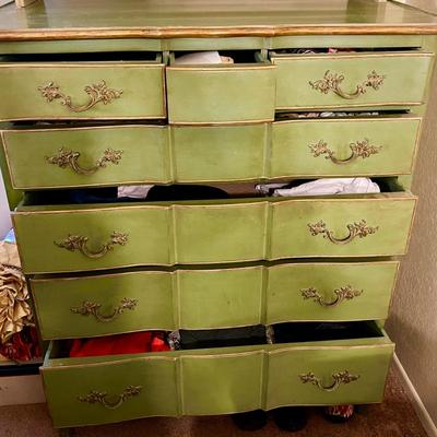 LOT 6 VINTAGE PAINTED FRENCH STYLE CHEST OF DRAWERS GOLD TRIM