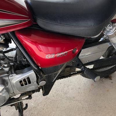 2001 Suzuki GZ 250