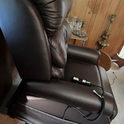 Lift chair with table and floor heaters, working