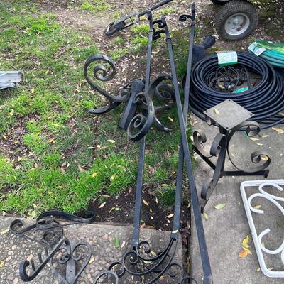Garden decor and tools lot