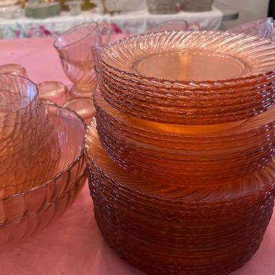 Mexican pink Forecisa Swirl dinner ware