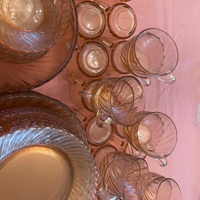 Mexican pink Forecisa Swirl dinner ware