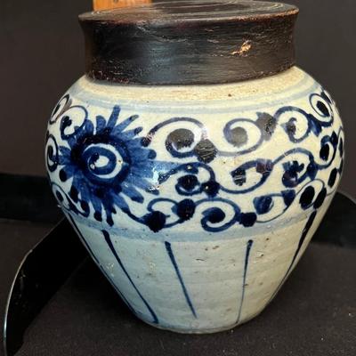 Antique Chinese Blue White Porcelain Ginger Jar Wooden Lid
