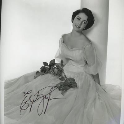 Elizabeth Taylor signed photo 