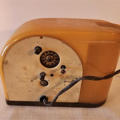 Lot #30 Vintage Catalin Alarm Clock - works