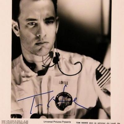 Tom Hanks signed Apollo 13 promo photo 