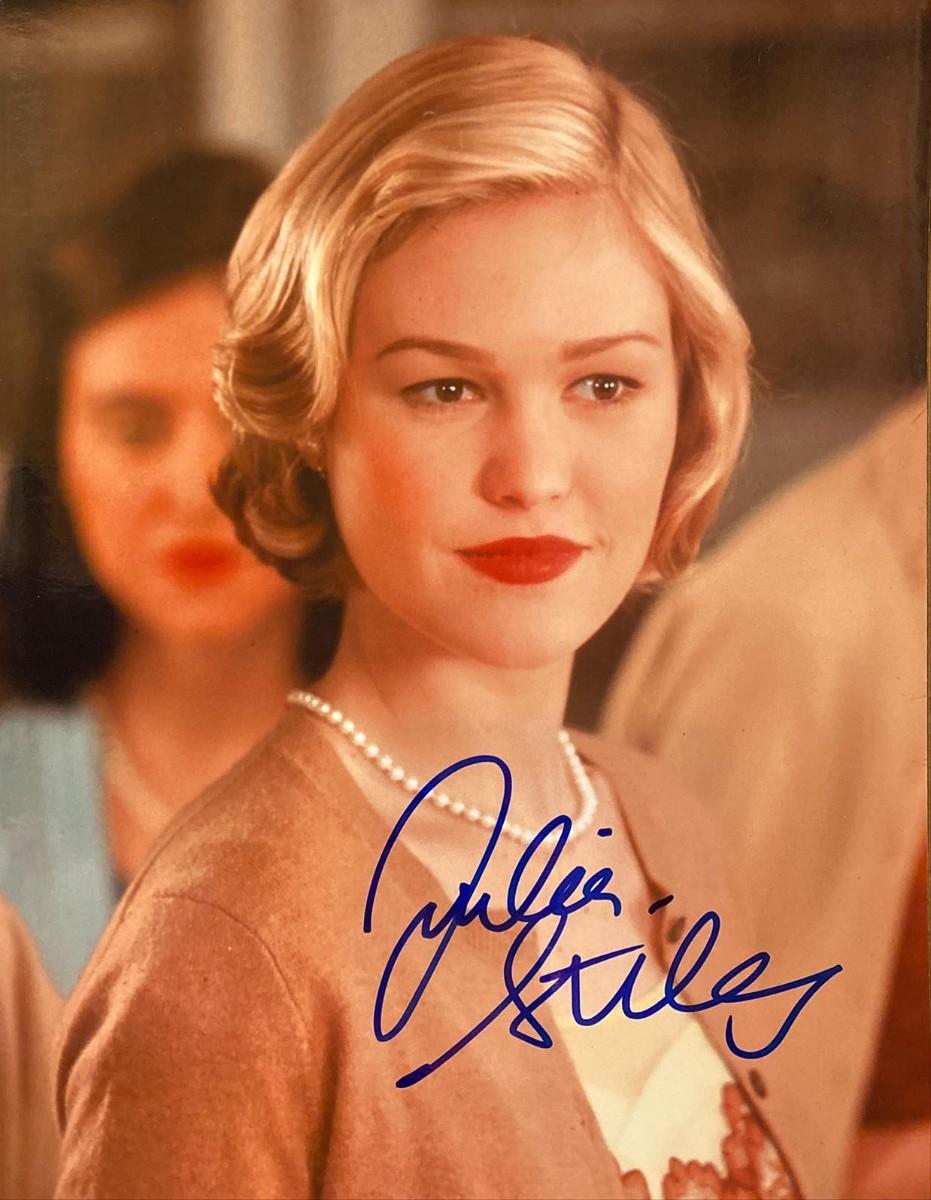 Julia Stiles signed photo
