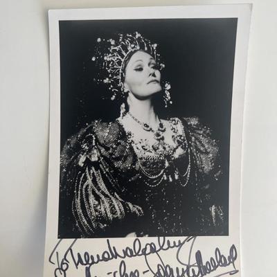 Soprano Joan Sutherland signed photo