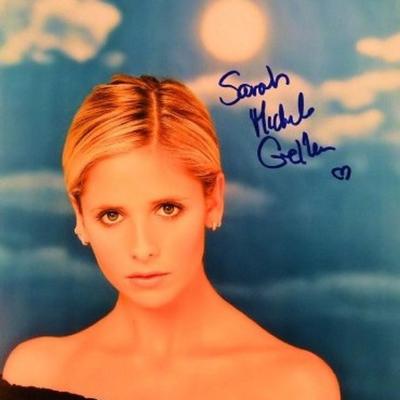 Sarah Michele Gellar signed portrait photo 