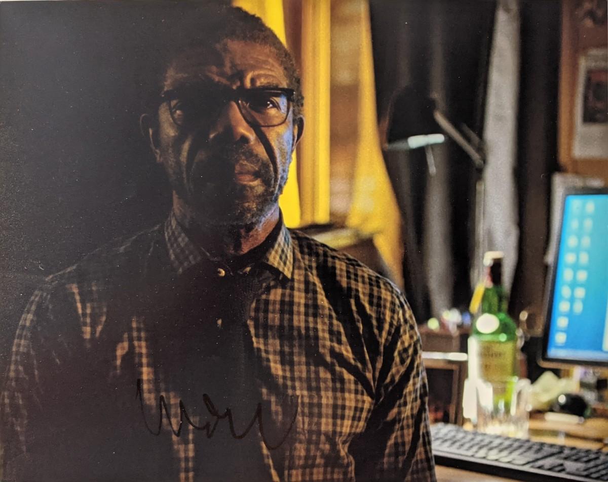 Vondie Curtis-Hall signed photo | EstateSales.org